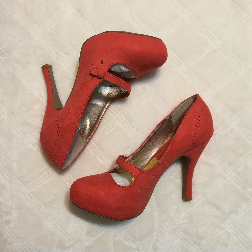 Coral Suede Pumps - Picture 2 of 7